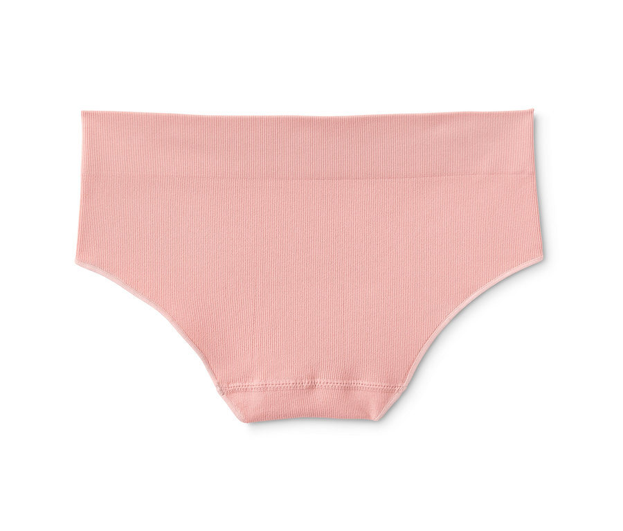 Une culotte rose sans coutures.