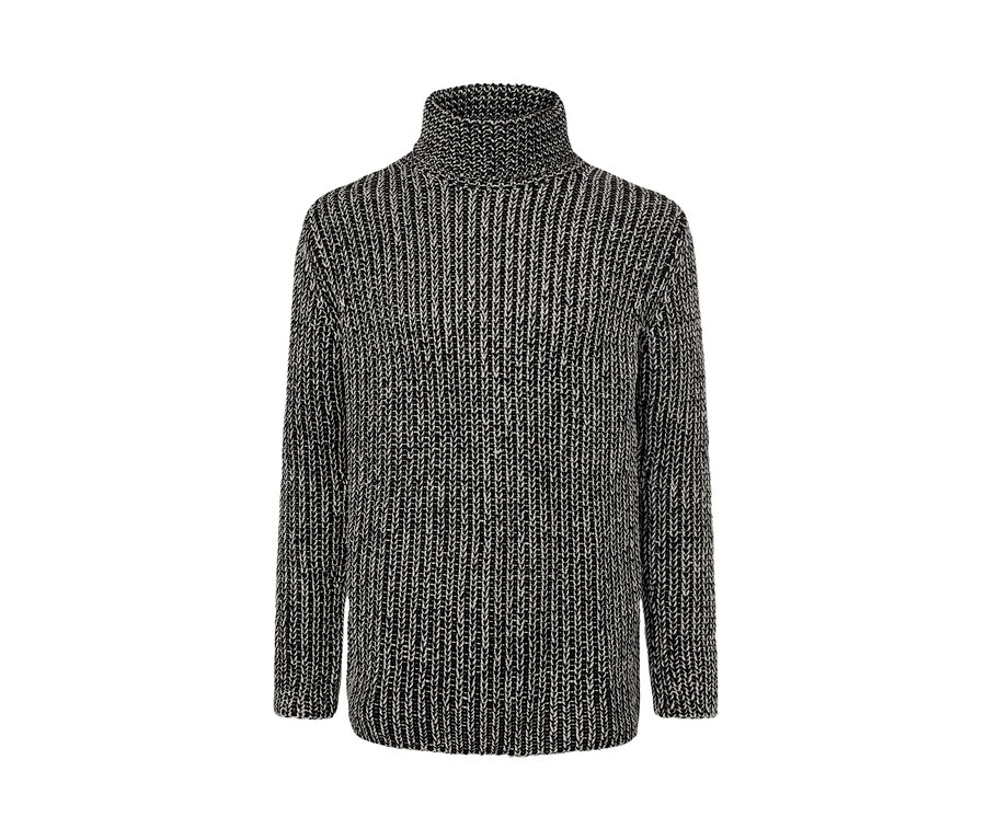 Pull à col roulé en grosse maille.