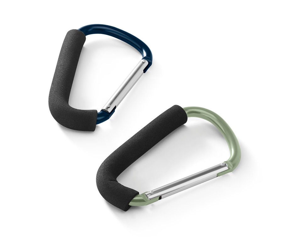 Deux mousquetons XXL : un bleu, un vert, tous deux avec une poignée en mousse noire.