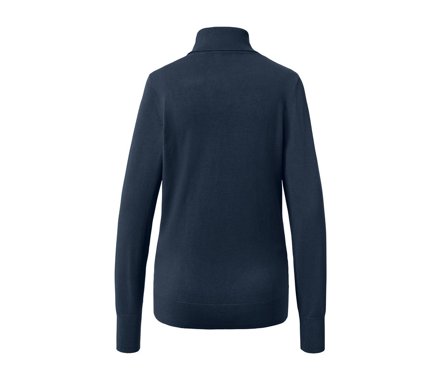 Vue détaillée de l'arrière d'un pull à col roulé en maille fine bleu foncé.