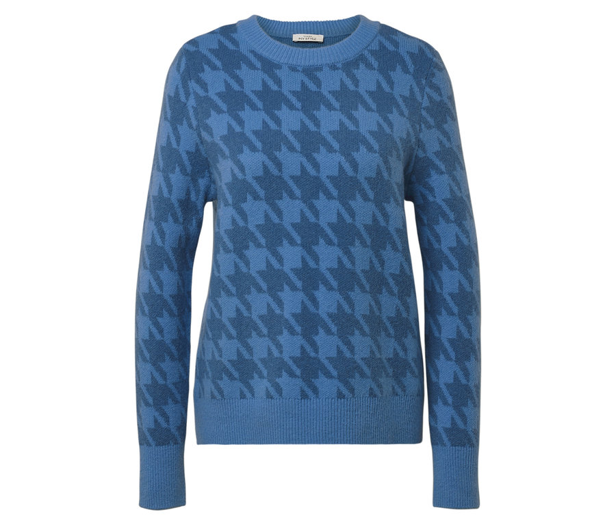 Pull bleu avec motif pied-de-poule.
