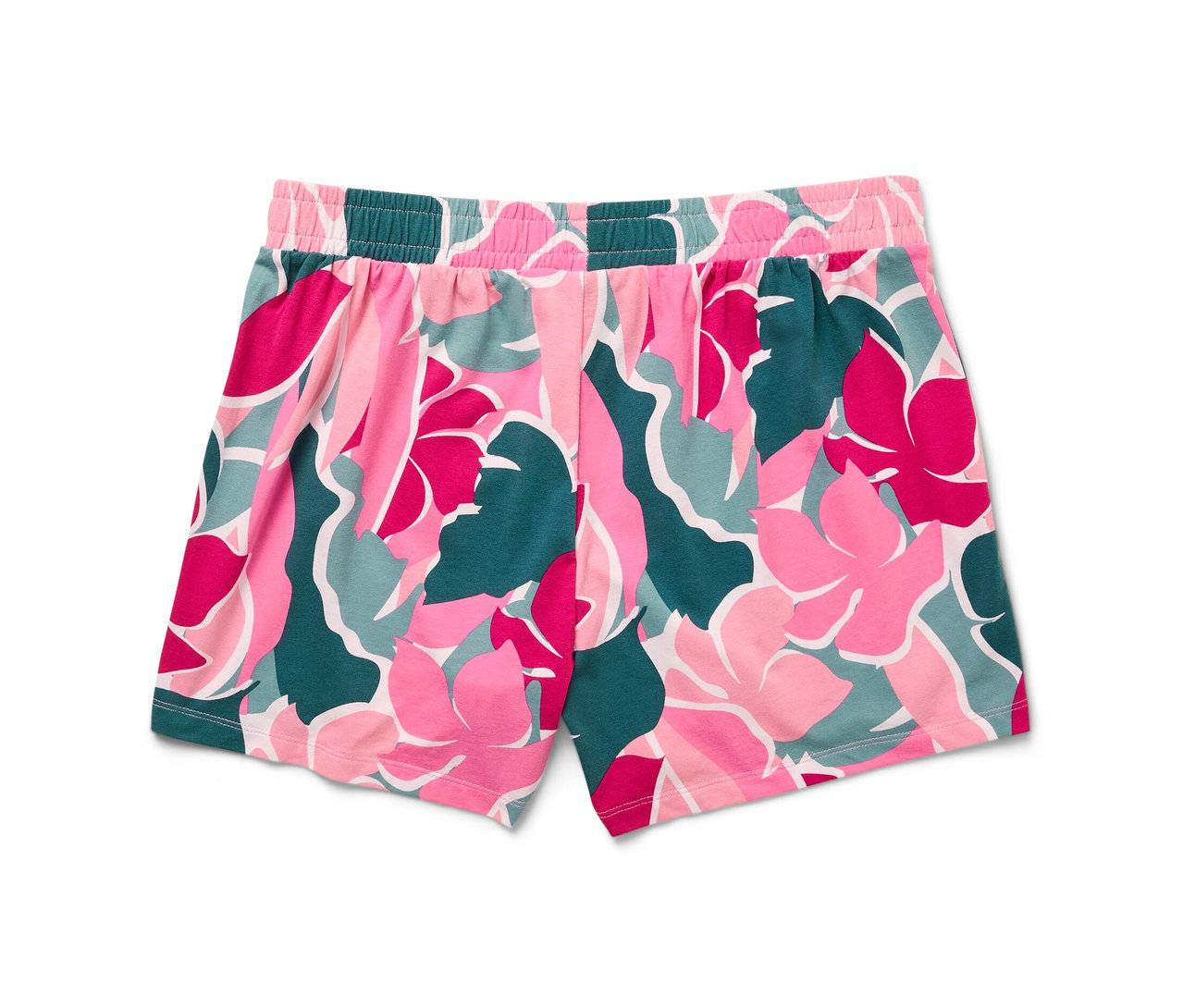 Gros plan sur un short à fleurs rose, vert et blanc sur fond blanc.