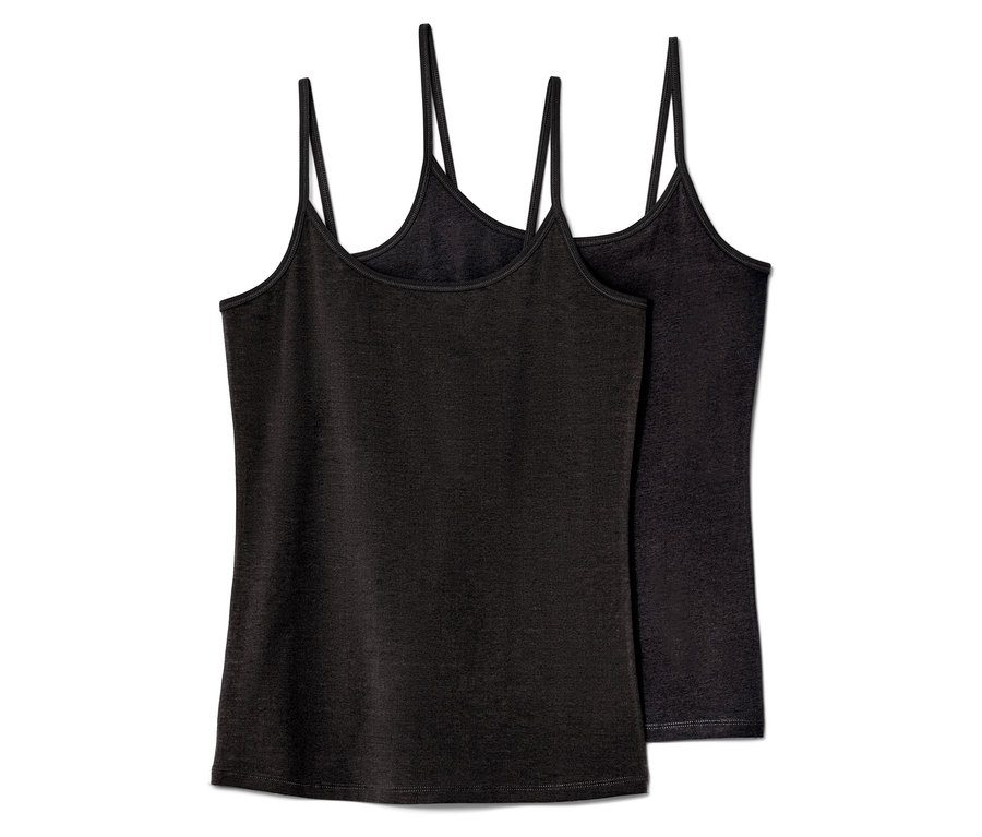 Deux débardeurs noirs à fines bretelles.
