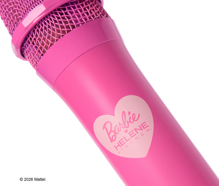 Gros plan d'un microphone rose avec le logo Barbie Helene Fischer sur un fond blanc.