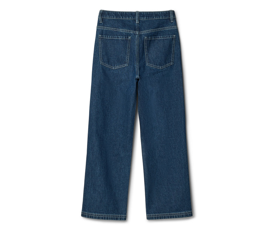 Jean large bleu foncé, vu de dos, avec deux poches arrière et une ceinture visible.
