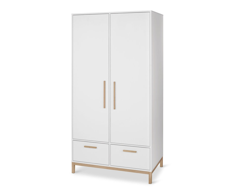Armoire de chambre blanche « Eklund » avec tiroirs et détails en bois.
