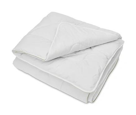 Couette double en poil de chameau irisette® greenline blanche pliée.