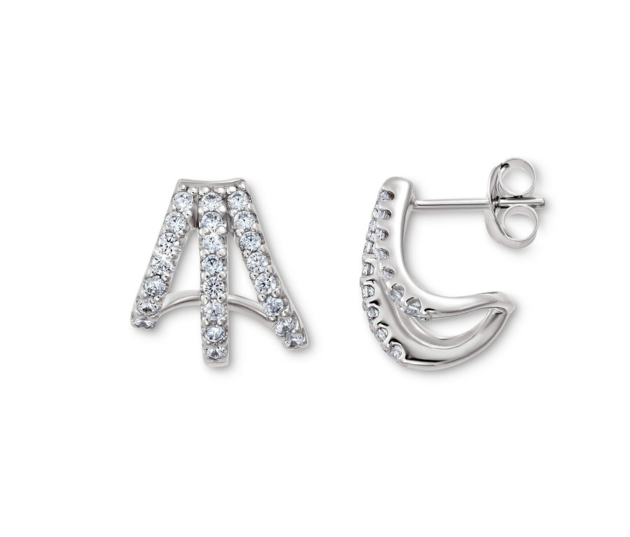 Deux boucles d'oreilles créoles triples en argent 925 sur fond blanc.