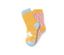 Deux paires de chaussettes antidérapantes roses pour tout-petits avec motifs de nuages et de pluie.