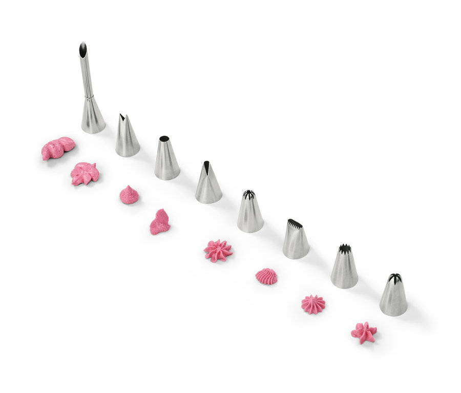Une série de douilles à pâtisserie avec des décorations roses sur un fond blanc.