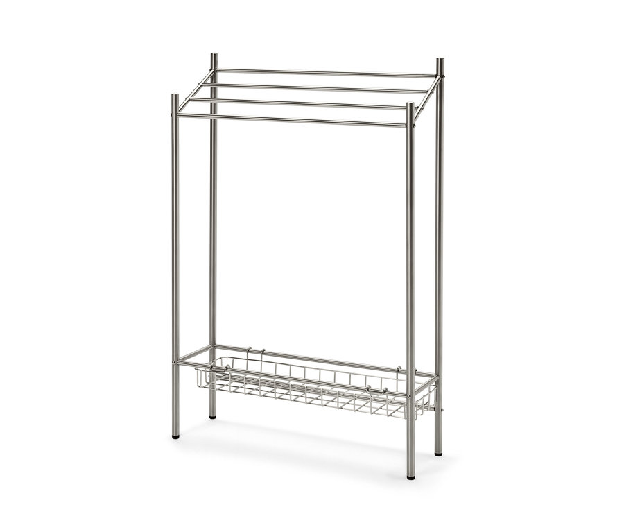 Un porte-serviettes en métal argenté avec trois barres en haut et un panier en fil de fer en bas.