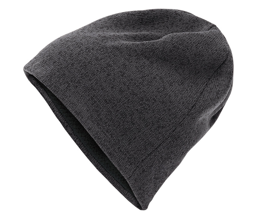 Bonnet tricoté gris.