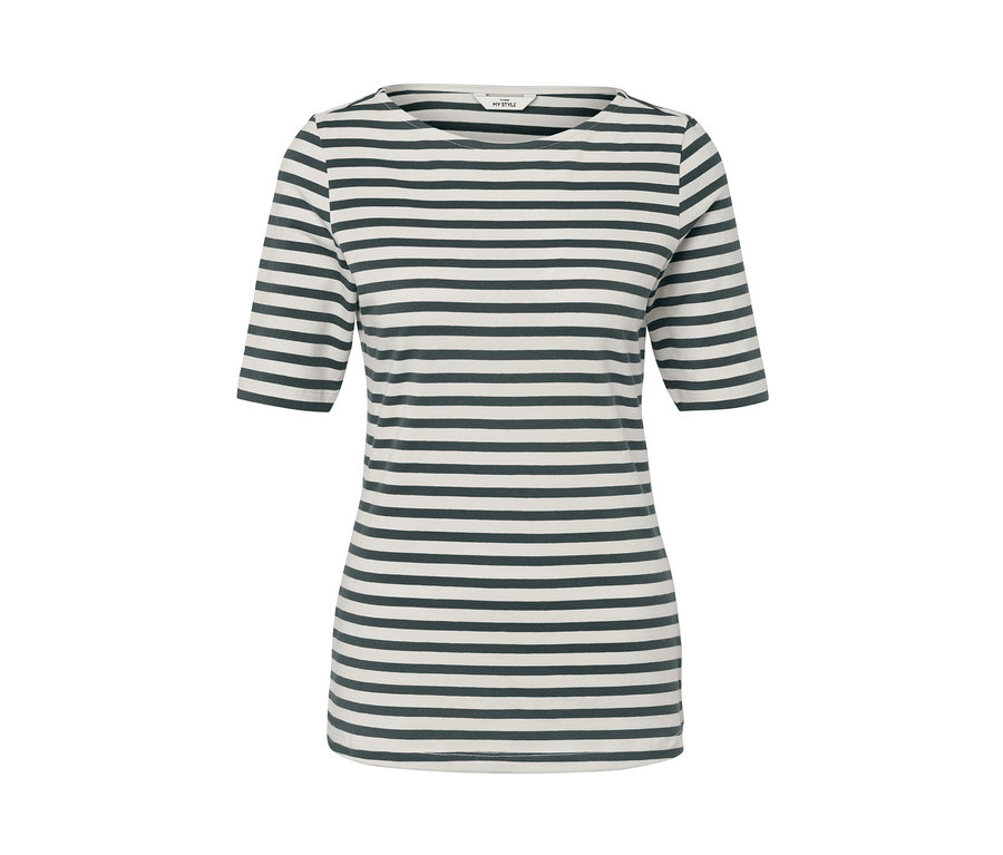 T-shirt à rayures vertes à manches courtes.