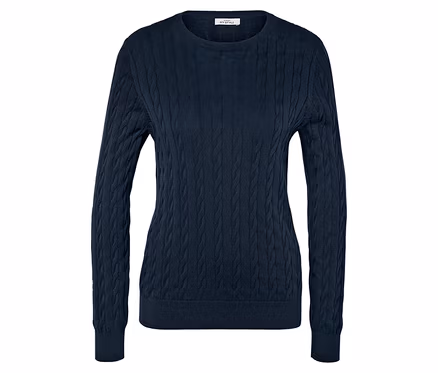 Pull en tricot bleu marine à manches longues et torsades.