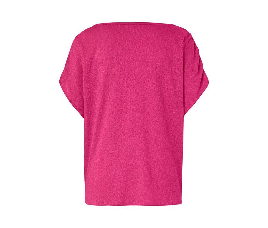 Vue détaillée d'un t-shirt rose en lin mélangé.