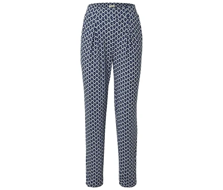 Pantalon bleu à motifs.