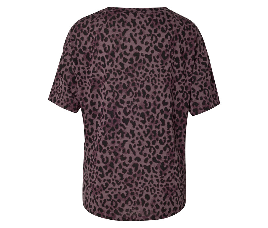 Vue arrière d'un t-shirt à motif léopard violet et noir.