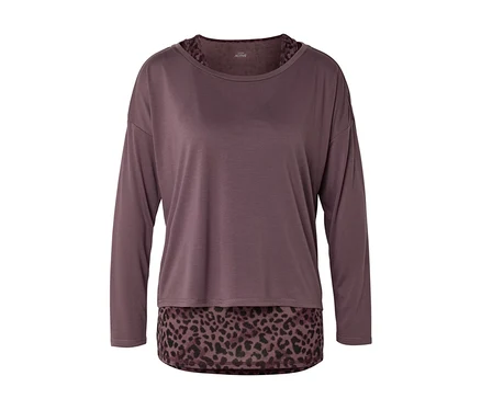 Haut lilas à manches longues avec motif léopard sur l'ourlet inférieur et l'encolure.