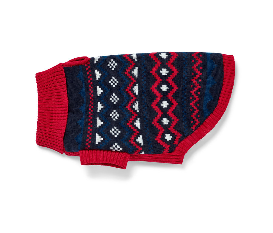 Pull pour chien avec bordures rouges et motif bleu marine.