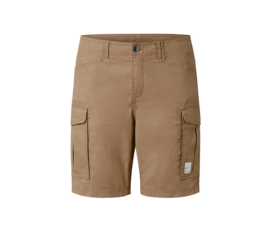 Un short marron « Work wear ».