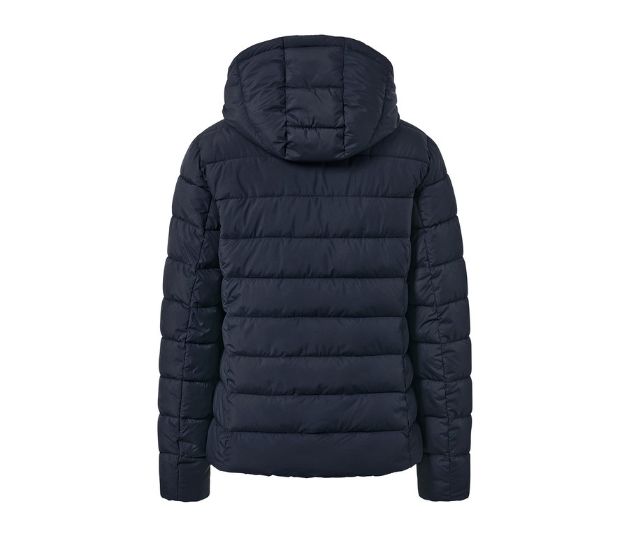 Détail du dos d'une veste matelassée à capuche bleu foncé.