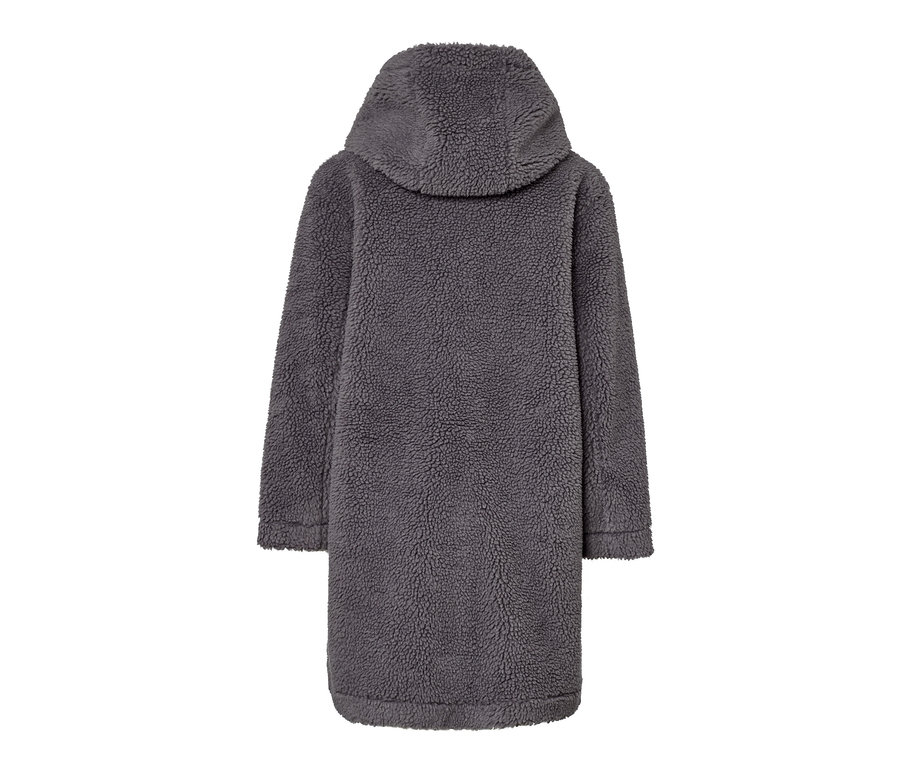 Manteau en teddy gris avec capuche vu de dos.