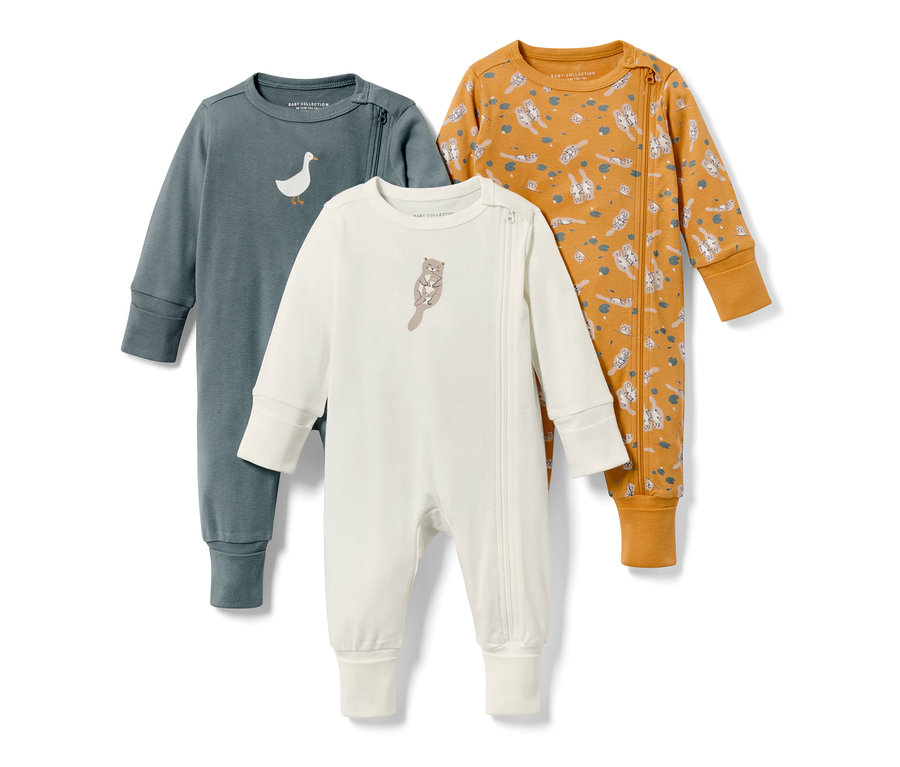Trois pyjamas pour bébé, loutre et oie.