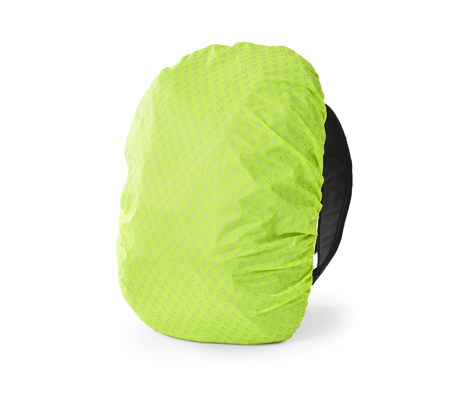 Un sac à dos jaune avec une housse de protection anti-pluie à motif de gouttes.