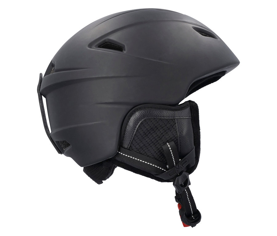 Vue détaillée d'un casque de ski noir avec protège-oreilles et une sangle réglable.