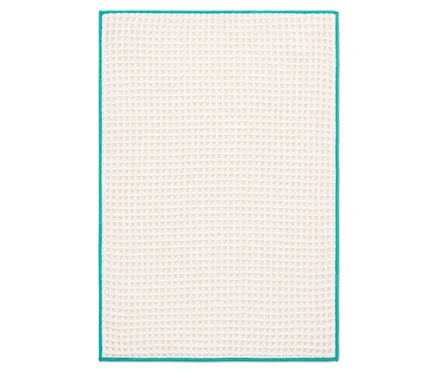 Un très grand chiffon sec avec une bordure orange.