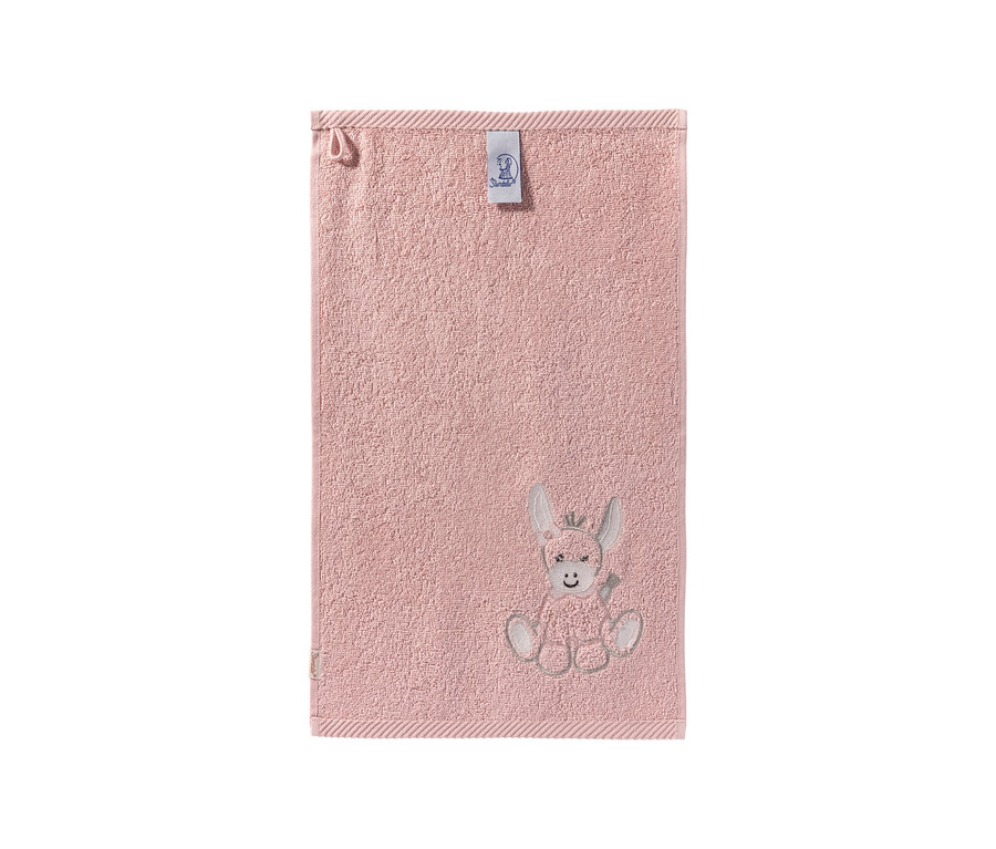 Serviette rose avec un bord côtelé et une broderie d'âne gris couronné avec un visage souriant.