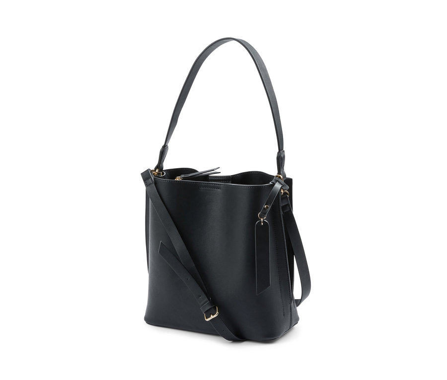Sac à bandoulière noir sur fond blanc.