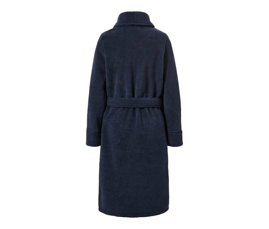 Vue arrière d'une robe de chambre bleu marine avec ceinture.