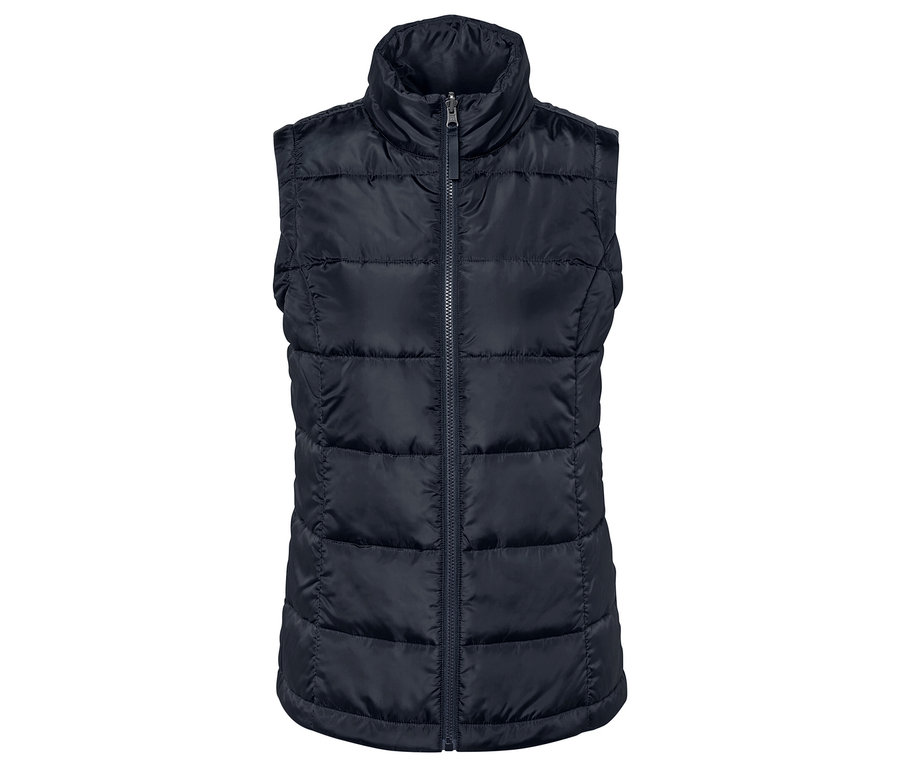 Gilet noir matelassé avec fermeture éclair au centre.