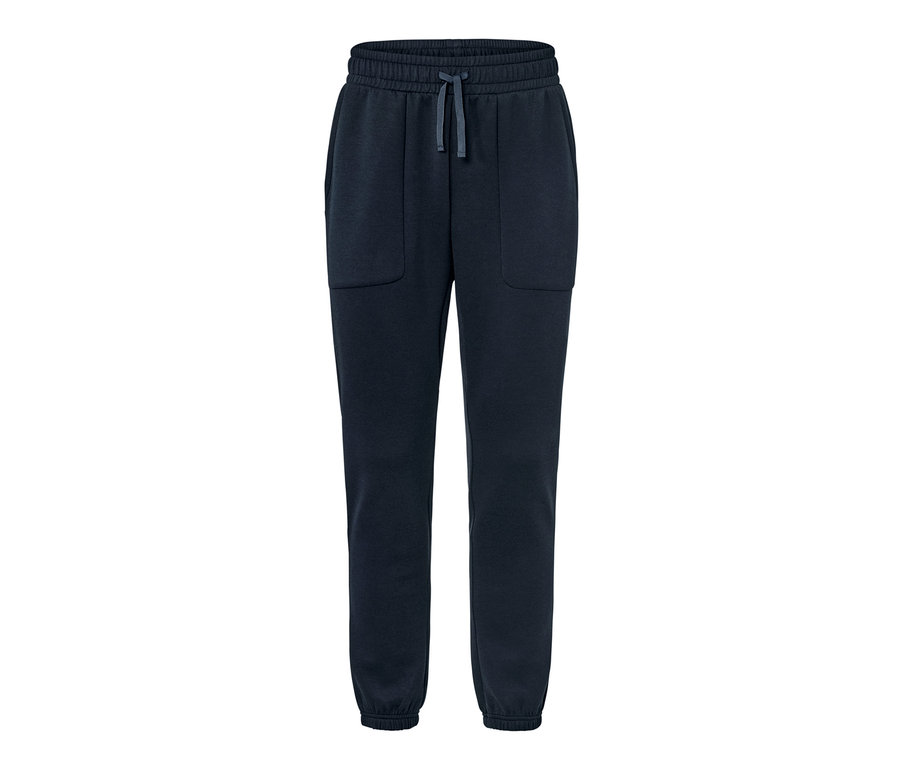 Un pantalon molletonné bleu marine.