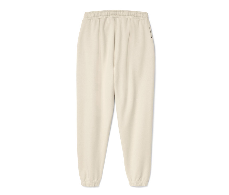 Un pantalon de jogging NAH/STUDIO non teinté en coton durable.