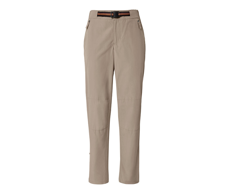 Pantalon d’extérieur beige avec protection anti-moustiques et ceinture marron.