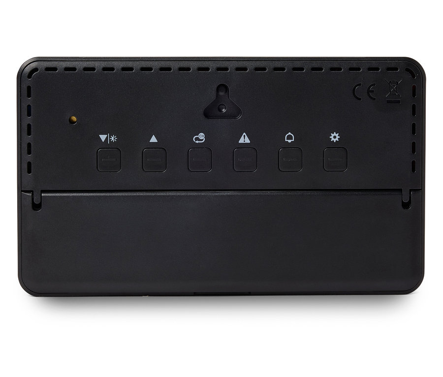 Détail de l'arrière d'un appareil noir avec des boutons et un trou de montage.