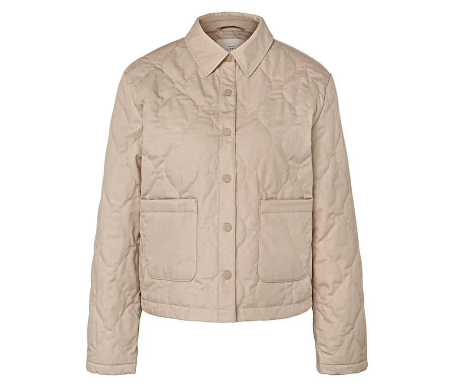 Veste matelassée beige avec col, boutons et deux poches.