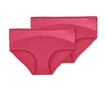 Deux culottes rose vif.