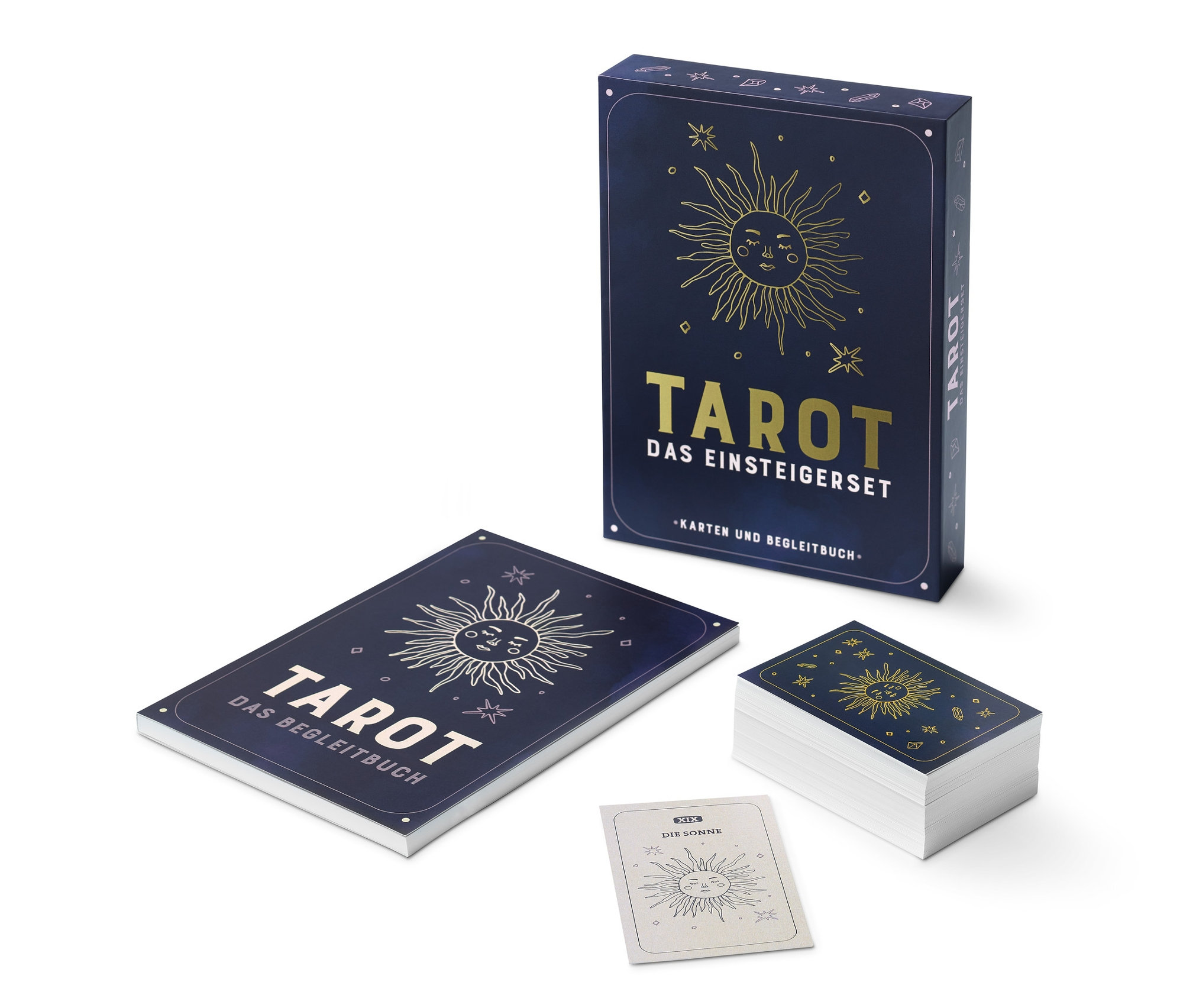 Tarot	: le kit pour débutants avec des cartes et un livre d’accompagnement sur fond blanc.