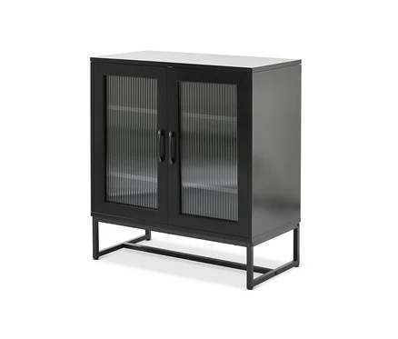 Meuble noir avec portes en verre.