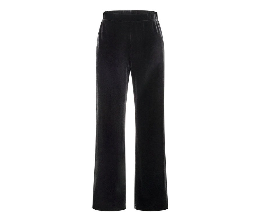 Un pantalon palazzo en velours noir sur fond blanc.