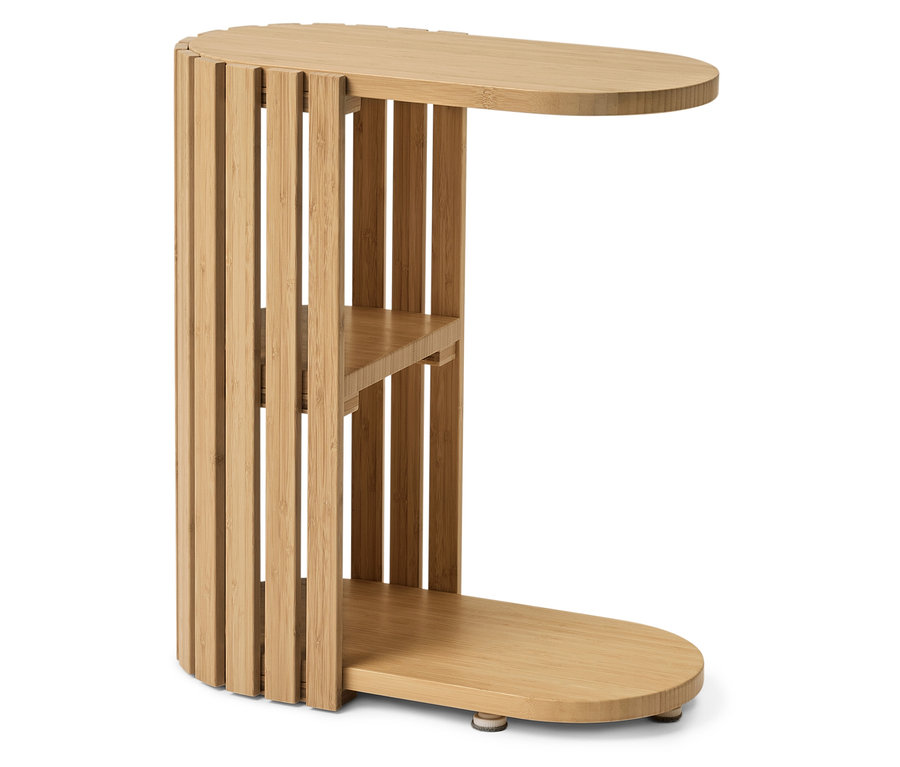 Table en bois marron clair avec plateau ovale, étagère et base ovale.