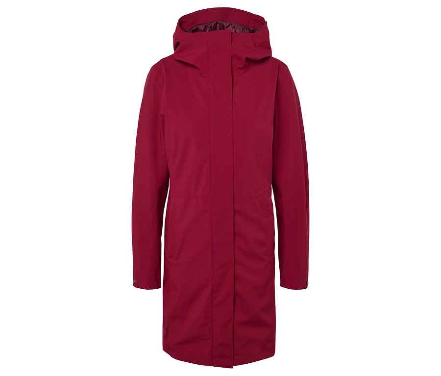 Manteau rouge à capuche pour femme.