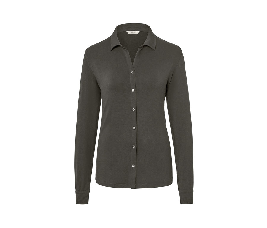 Blouse grise avec patte de boutonnage.