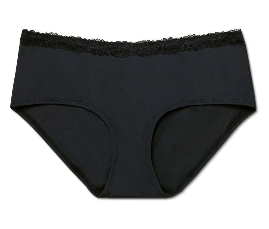 Culotte noire avec dentelle sur le haut.