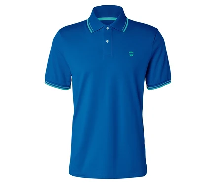 Polo en piqué bleu avec col et manches courtes, présentant deux rayures bleu clair sur le col et les poignets, et un petit logo sur la poitrine.