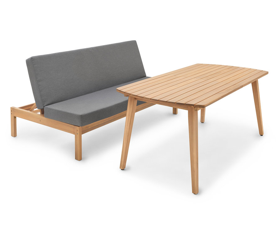 Canapé gris avec table en bois sur fond blanc.