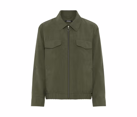 Veste vert olive avec col, fermeture éclair intégrale, deux poches poitrine et ourlet élastique. Marque Olsen.